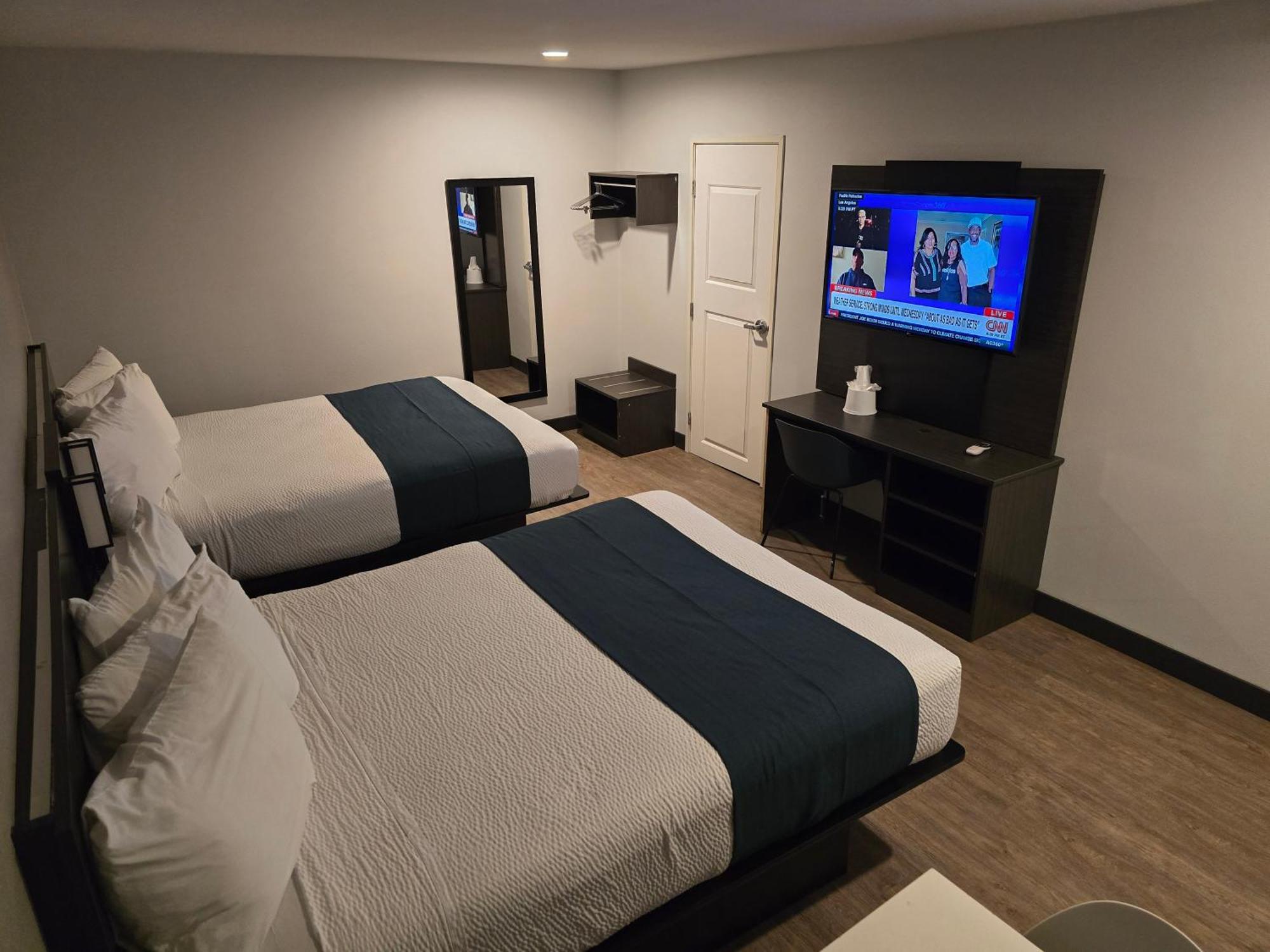Motel 6 Angeles, Ca - Downtown 2*